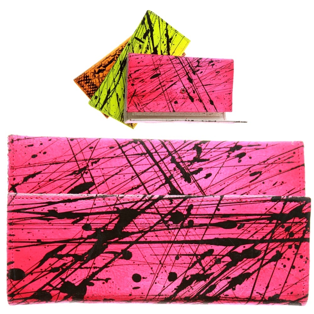 Wallet W-PrINZes: pinkes Leder mit schwarzem Splash, dahinter gelb und orange-Snake — Studiofoto 15.09.2011